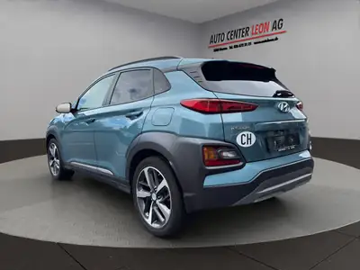 Hyundai Kona 1.0 T-GDi Launch Plus — Compact SUV dynamique, faible kilométrage et équipements premium — intérieur