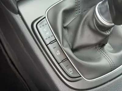 Hyundai Kona 1.0 T-GDi Launch Plus — Compact SUV dynamique, faible kilométrage et équipements premium — Miniature 27