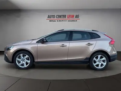 Volvo V40 Cross Country D3 Momentum — Break robuste, diesel économique, 121'600 km — arrière