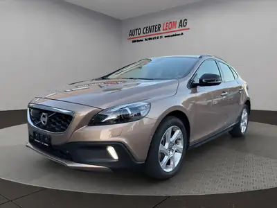 Volvo V40 Cross Country D3 Momentum — Break robuste, diesel économique, 121'600 km — côté