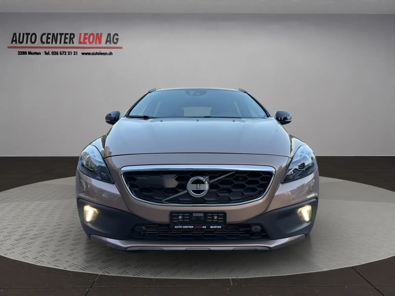 Volvo V40 Cross Country D3 Momentum — Break robuste, diesel économique, 121'600 km