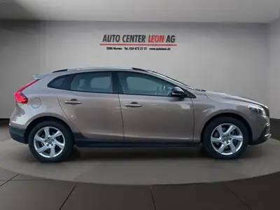 Volvo V40 Cross Country D3 Momentum — Break robuste, diesel économique, 121'600 km — Miniature 7