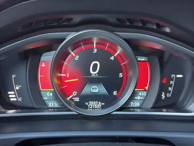 Volvo V40 Cross Country D3 Momentum — Break robuste, diesel économique, 121'600 km — Miniature 11