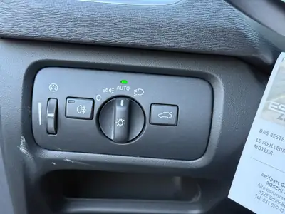 Volvo V40 Cross Country D3 Momentum — Break robuste, diesel économique, 121'600 km — Miniature 22