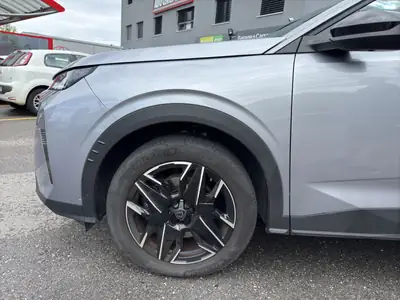Peugeot 5008 145 Hybrid e-DCS6 Allure — SUV 7 places hybride, faible kilométrage — Miniature 31