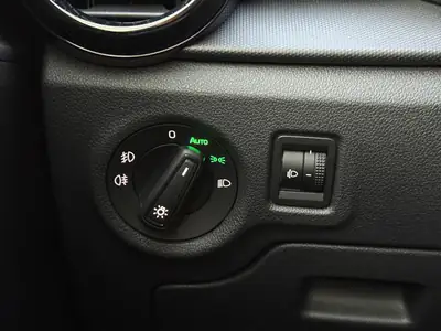 Skoda Fabia 1.0 MPI Selection — Citadine économique, garantie constructeur et 8 pneus inclus — Miniature 23