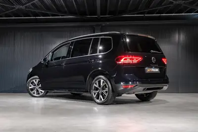 VW Touran 1.5 TSI EVO Highline — Monospace familial performant et bien équipé — côté