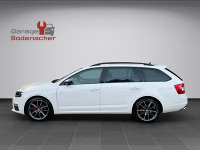 Skoda Octavia Combi RS 2.0 TDI 4x4 — Break familial haute performance, 93 500 km — Heckansicht
