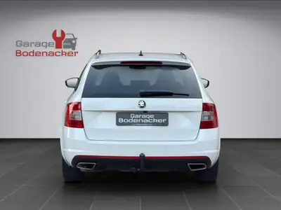 Skoda Octavia Combi RS 2.0 TDI 4x4 — Break familial haute performance, 93 500 km — Miniatur 17