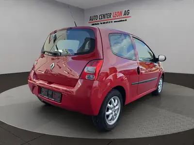Renault Twingo 1.2 16V Expression — Citadine maligne rouge métallisée, 67 750 km — détail