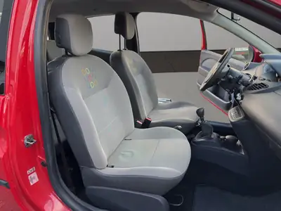Renault Twingo 1.2 16V Expression — Citadine maligne rouge métallisée, 67 750 km — Miniature 17