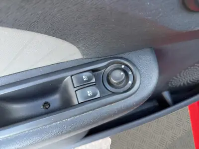 Renault Twingo 1.2 16V Expression — Citadine maligne rouge métallisée, 67 750 km — Miniature 22