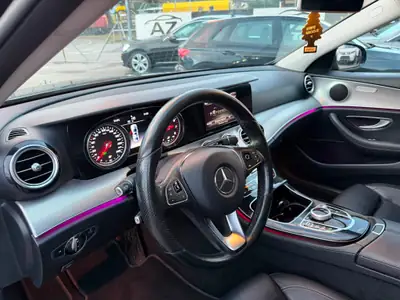 Mercedes-Benz E 200 AMG Line — Berline premium 2016, finition Full Black et garantie 2 ans — Miniature 12