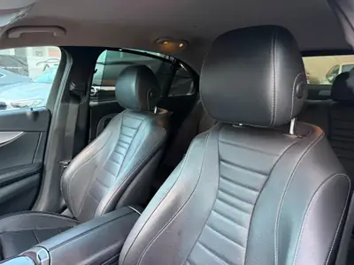 Mercedes-Benz E 200 AMG Line — Berline premium 2016, finition Full Black et garantie 2 ans — Miniature 13