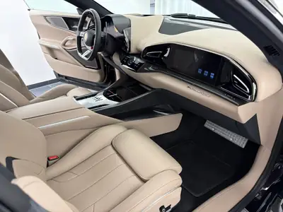 Ferrari Purosangue 6.5 V12 — Le SUV coupé à moteur atmosphérique, première main, 4 800 km — Miniature 20