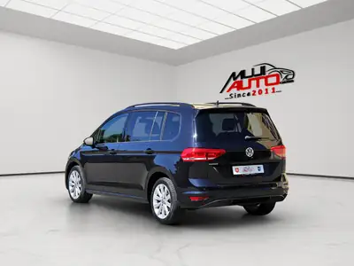 VW Touran 1.6 TDI BlueMotion — Monospace fiable, consommation réduite et entretien récent — vista posteriore