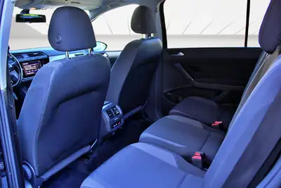 VW Touran 1.6 TDI BlueMotion — Monospace fiable, consommation réduite et entretien récent — Miniatura 10