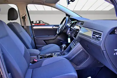 VW Touran 1.6 TDI BlueMotion — Monospace fiable, consommation réduite et entretien récent — Miniatura 14