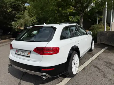 Audi A4 Allroad 2.0 TFSI Quattro — Break routier premium, État exceptionnel — tableau de bord
