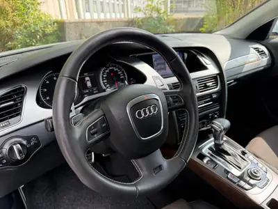 Audi A4 Allroad 2.0 TFSI Quattro — Break routier premium, État exceptionnel — Miniature 10