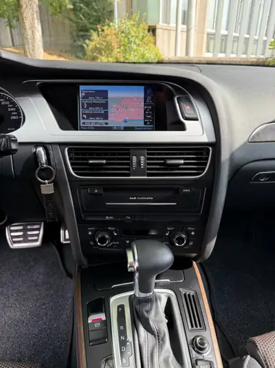 Audi A4 Allroad 2.0 TFSI Quattro — Break routier premium, État exceptionnel — Miniature 14