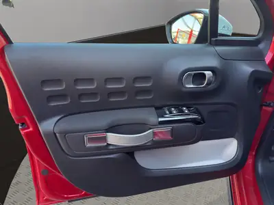 Citroën C3 1.2i PureTech Swiss Edition — Citadine polyvalente, faible kilométrage et équipée — Miniature 12