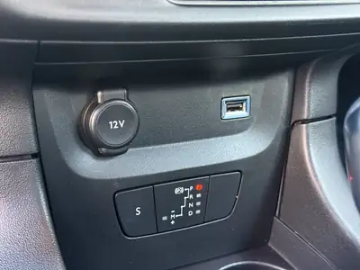 Citroën C3 1.2i PureTech Swiss Edition — Citadine polyvalente, faible kilométrage et équipée — Miniature 25