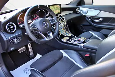 Mercedes-Benz C 63 AMG S — Coupé haute performance, 510 ch et 42 000 km seulement — Miniature 9