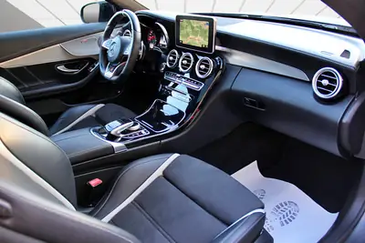 Mercedes-Benz C 63 AMG S — Coupé haute performance, 510 ch et 42 000 km seulement — Miniature 12