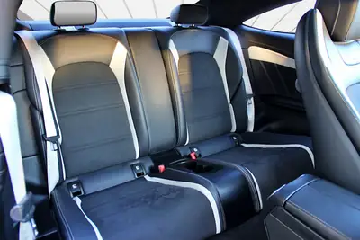 Mercedes-Benz C 63 AMG S — Coupé haute performance, 510 ch et 42 000 km seulement — Miniature 11
