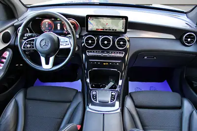 Mercedes-Benz GLC 200 4Matic — SUV hybride avec 4 roues motrices, 98 700 km seulement — Miniatura 11
