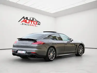 Porsche Panamera GTS 4.8 PDK — Berline sportive 441 ch, contrôle technique frais — tableau de bord