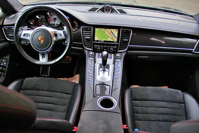 Porsche Panamera GTS 4.8 PDK — Berline sportive 441 ch, contrôle technique frais — Miniature 11