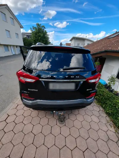 SsangYong Rexton RX 220 e-XDi Sapphire — 7 places, diesel efficace, seulement 49'000 km — dettaglio