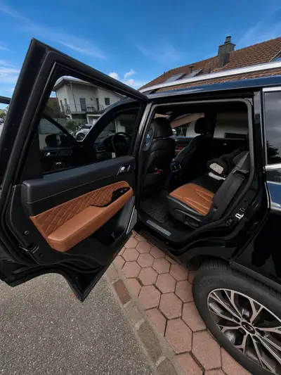 SsangYong Rexton RX 220 e-XDi Sapphire — 7 places, diesel efficace, seulement 49'000 km — interni