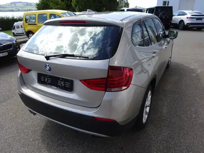 BMW X1 xDrive 28i Steptronic — SUV compact performant, 8 pneus, caméra de recul — arrière