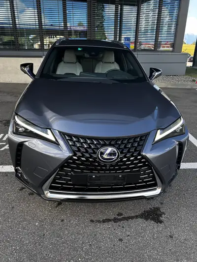 Lexus UX 300e Excellence — SUV électrique premium, 22700 km seulement — Miniature 15