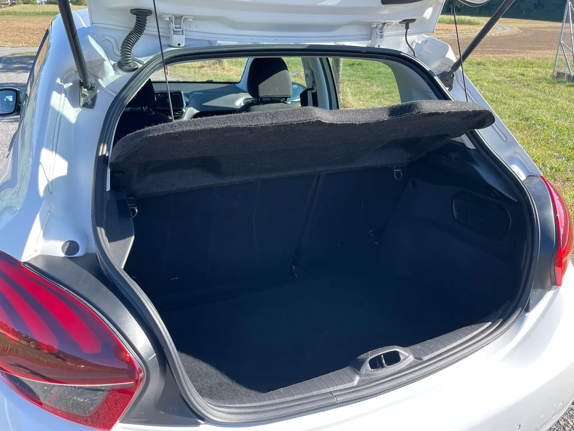 Peugeot 208 2017 occasion Seengen — 4