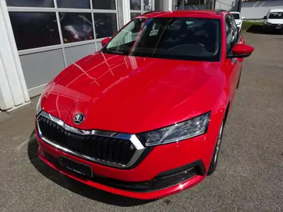 Skoda Octavia Combi 2.0 TDI DSG 4x4 — Break polyvalent avec transmission intégrale et 132 000 km — vue extérieure