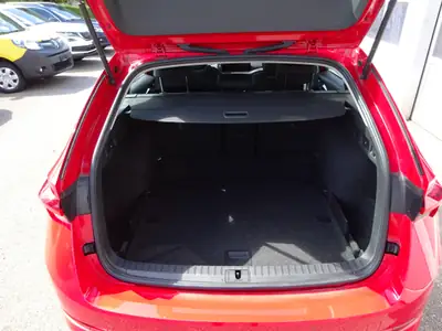 Skoda Octavia Combi 2.0 TDI DSG 4x4 — Break polyvalent avec transmission intégrale et 132 000 km — Miniature 14