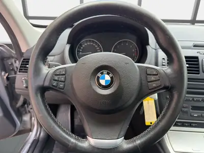 BMW X3 xDrive 20i — SUV robuste, entretien récent, garantie incluse — Miniature 15