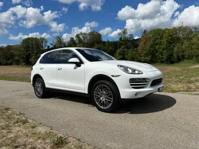 Porsche Cayenne 3.0 V6 TDI — SUV premium diesel, 4x4 intégral et équipements haut de gamme — interni
