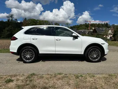 Porsche Cayenne 3.0 V6 TDI — SUV premium diesel, 4x4 intégral et équipements haut de gamme — dettaglio