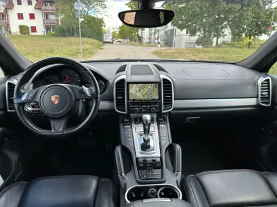 Porsche Cayenne 3.0 V6 TDI — SUV premium diesel, 4x4 intégral et équipements haut de gamme — Miniatura 14