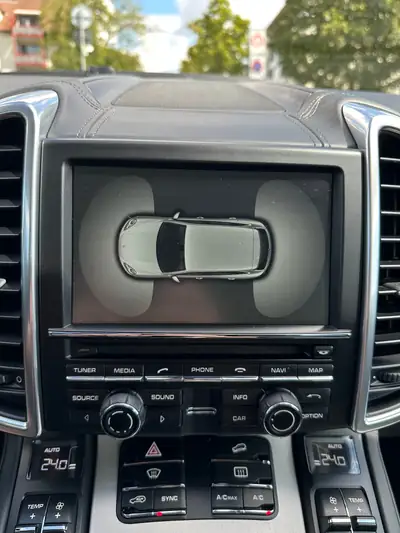 Porsche Cayenne 3.0 V6 TDI — SUV premium diesel, 4x4 intégral et équipements haut de gamme — Miniatura 16