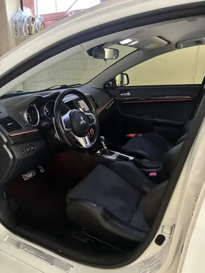Mitsubishi Lancer 2.0 T MIVEC Evolution MR — Performance sportive 367 ch, 82000 km — Miniatura 13