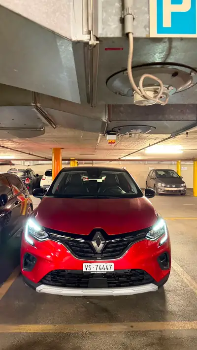 Renault Captur 1.3 TCe 140 Intens — Citadin dynamique, rouge pétillant, 35'000 km — arrière