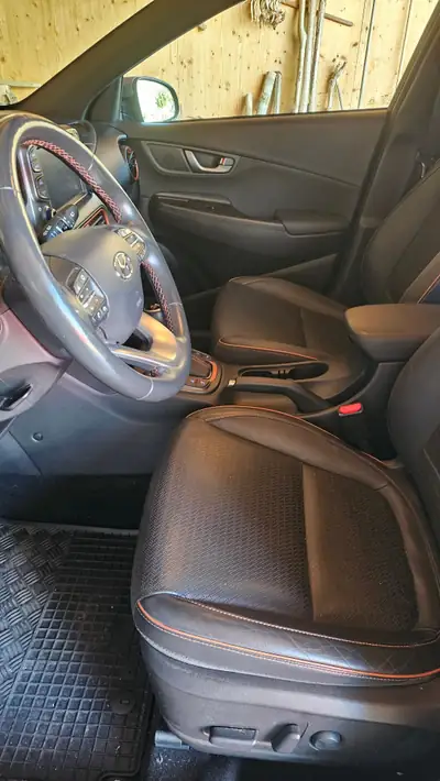 Hyundai Kona 1.6 T-GDi Vertex 4WD — SUV compact dynamique, 68'000 km seulement — tableau de bord