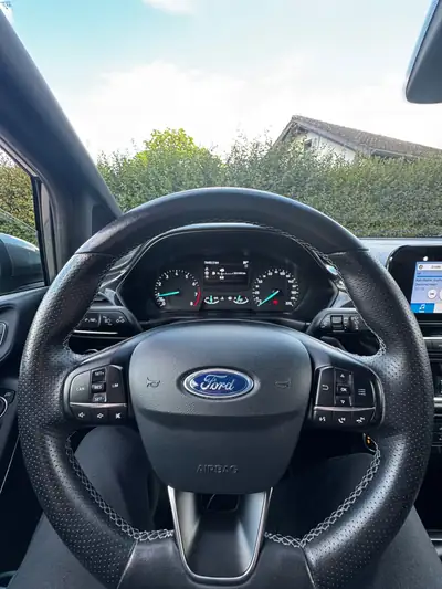 Ford Fiesta 1.0 EcoBoost ST-Line — Citadine dynamique, économe et sans sinistre — dettaglio