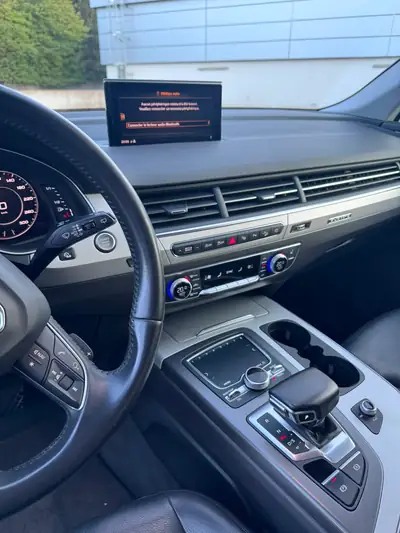 Audi Q7 3.0 V6 TDI 272 — SUV premium 7 places, motorisation puissante et efficace — tableau de bord